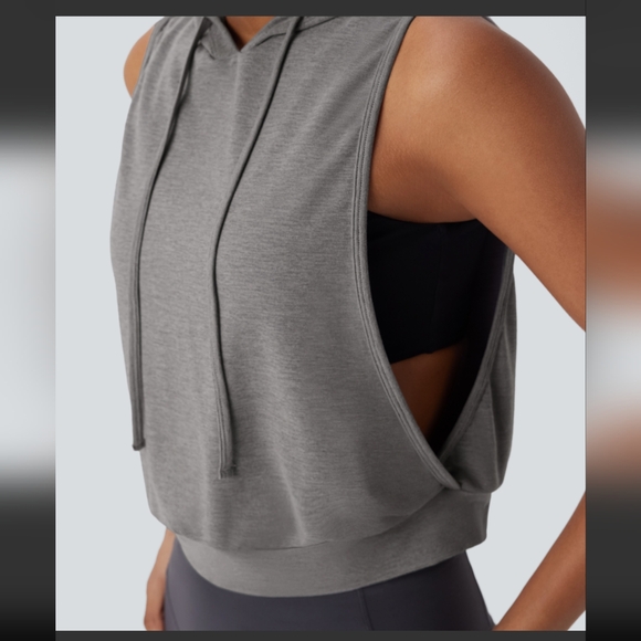 HALARA Gray Sleeveless Hoodie - Picture 2 of 11